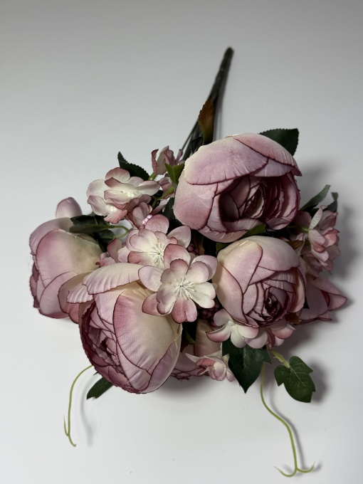 BUCHET RANUNCULUS MOV CU HORTENSIE
