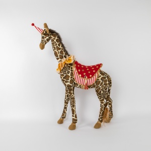 Girafa maro inchis