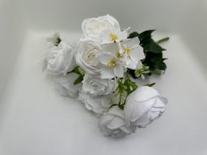 Buchet trandafiri albi