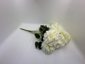 Buchet Alb cu 9 Capete Trandafir batut