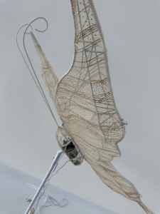 Fluture decorativ Crem, mobil, luminica calda, mare 100cm