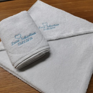 Set prosoape Bebe bumbac 90x90 cu capison + prosop fata 50x90 - personalizate - Img 2