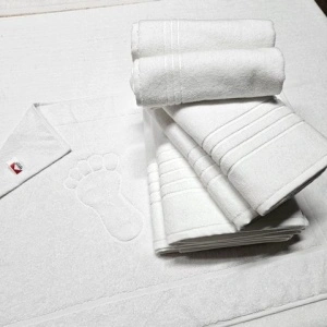 Set familie prosoape bumbac alb