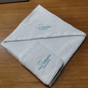Set prosoape Bebe bumbac 90x90 cu capison + prosop fata 50x90 - personalizate - Img 4