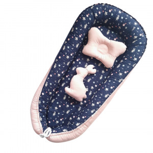 Babynest Deluxe roz model bleumarine cu iepurasi si soricei