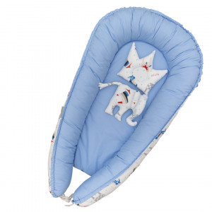 Baby Nest Deluxe - Confort și Magie într-un Cuib Cu Imprimeu de Căluți