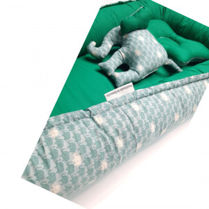SET Baby Nest Verde Elefanți cu Pernă și Jucărie