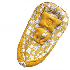 Cosulet Babynest Deluxe model galben cu print animăluțe
