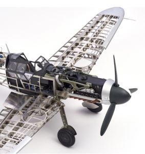 Aeromodel Messerschmitt BF109G Fighter, scara 1:16 Model de aeronava din metal - Img 6