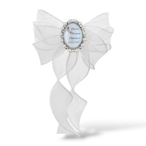 Brosa cu funda organza cu perle rasfirate cu desen sau poza