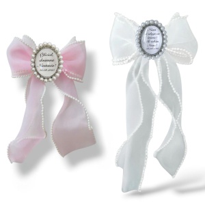 Brosa argintie perle cu funda Organza si perlute