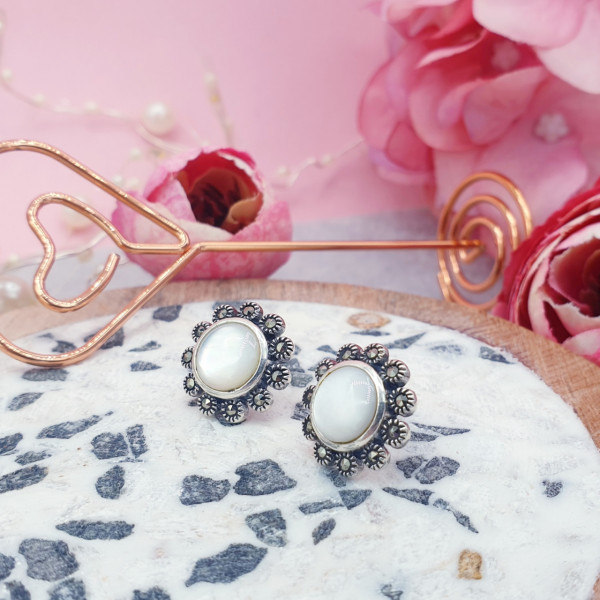 Cercei din Argint 925 cu Sidef alb si marcasite 4.3g 1.5cm