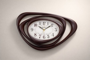 Ceas de perete modern design abstract cu cadru maro decorativ
