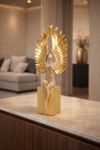 Statueta inger cu aripi aurii, decor modern elegant pentru interior