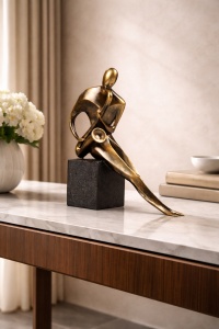 Statueta decorativa abstracta artist la saxofon, figurina moderna eleganta pentru living