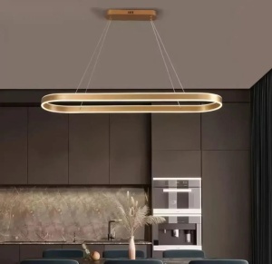 Lustră LED suspendată ovală, design modern aurit cu lumină integrată