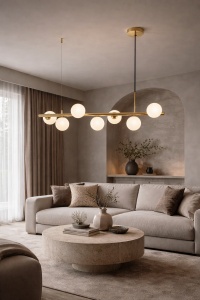 Lustră modernă aurie cu globuri din sticlă opal, design minimalist liniar pentru iluminat decorativ elegant