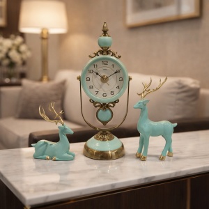 Ceas de masă vintage turcoaz cu pendul și set figurine cerbi decorativi