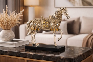 Statuetă decorativă cal elegant, figurina ornamentală pentru living sau birou