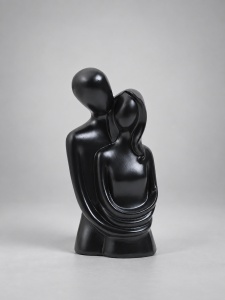 Statuetă Decorativă Cuplu Îmbrățișat Design Abstract Modern - "Meravio"
