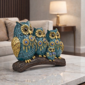 Statuetă bufniță mamă, tată și pui, decor interior rafinat în nuanțe de albastru și auriu