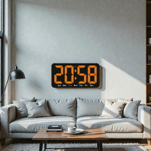 Ceas digital cu afișaj LED portocaliu, ziua săptămânii și funcție alarmă, pentru perete sau masă, design modern.