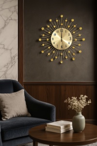 Ceas decorativ rotund cu design solar și detalii aurii