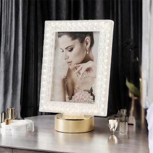 Ramă foto cu LED, design modern iluminat, suport decorativ pentru fotografii