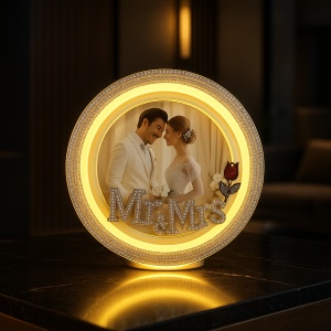 Ramă foto LED rotundă cu text Mr & Mrs