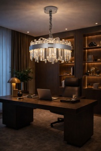 Candelabru modern rotund cu cristale transparente și finisaj cromat, suspendat pe cablu îmbrăcat textil