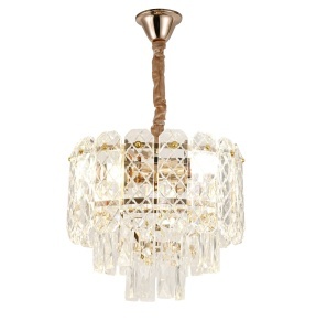 Candelabru elegant cu cristale fațetate și finisaj auriu, perfect pentru living, dormitor sau spații rafinate