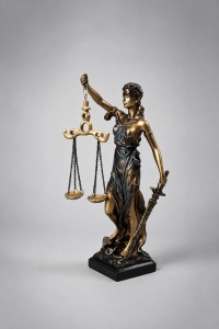 Statueta Justitiei - "Neraviel" - 29cm