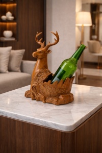 Suport de vin cerb sculptat decorativ