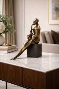 Statueta decorativa abstracta artist la saxofon, figurina moderna eleganta pentru living