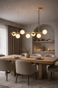 Lustră modernă aurie cu globuri din sticlă opal, design minimalist liniar pentru iluminat decorativ elegant