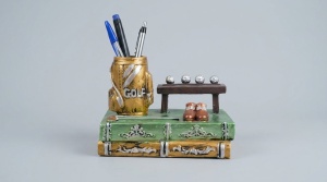 Statueta Suport de Pix cu Ghiozdan Golf si Carti - "Elarionis"
