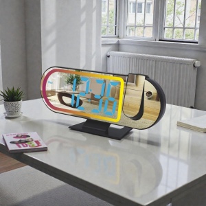 Ceas digital cu afișaj LED și ecran cu efect de oglindă, funcție de proiecție pe tavan, temperatură și dată, design modern pentru interior.