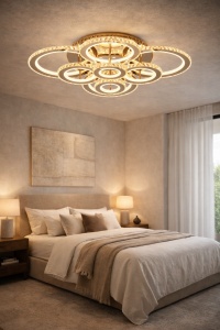 Lustra LED elegantă cu inele iluminante și efect strălucitor, perfectă pentru un ambient modern și rafinat