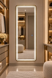 Oglinda LED verticala cu rama aurie si buton touch, design modern pentru dressing