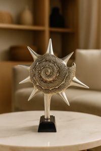 statuetă decorativă cochilie de melc marin cu raze, finisaj argintiu