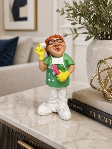 Statueta decorativa asistenta dentara cu accesorii, figurina haioasa pentru cabinet stomatologic