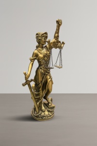 Statuetă Justiția - „Justiția” - 28cm