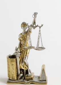 Statuetă Justiția - "Lexia" - 18cm