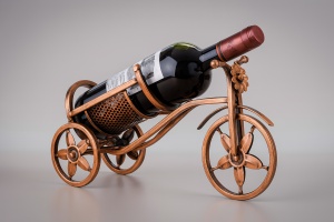 Suport Vin Metalic - "VinVelo"