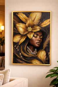 Tablou cu femeie africana si flunze aurii decorative, decor modern pentru interior