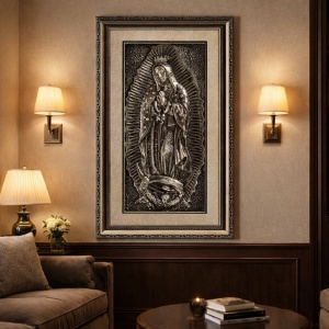 Tablou Sfânta Maria cu coroană, în relief argintiu și ramă decorativă, iconografie religioasă pentru perete