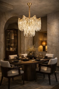 Candelabru auriu cu cristale, stil modern luxury pentru living