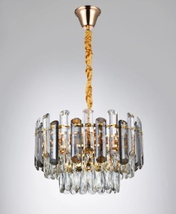 Candelabru modern argintiu cu cristale transparente verticale și design elegant suspendat