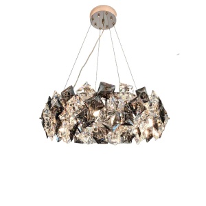 Candelabru modern cu cristale fumurii în formă piramidală, design oval suspendat și iluminare elegantă pentru living sau dining