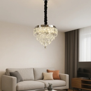 Candelabru elegant cu cristale în cascadă, ideal pentru iluminat rafinat în living, hol sau dormitor